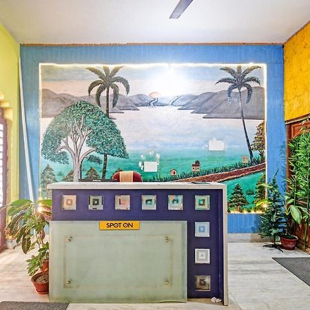 Spot On 81220 New Asha Hotel Puri Luaran gambar